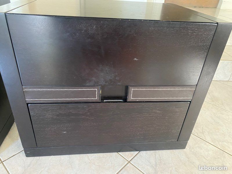 2 tables de chevet noires et bandeau cuir avec surpiqûres (image 1)