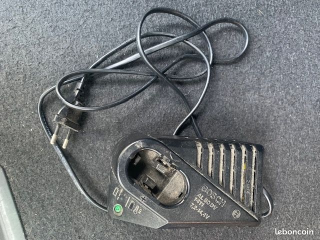Chargeur Bosch AL60DV1411 + Batterie Bosch 12V 1,4Ah (image 3)