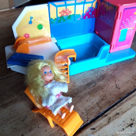 Boîte Vintage Kenner – Les Alibabettes Le Lit Récré, Complète Et Collector