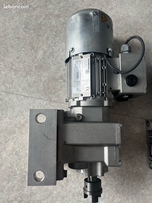 Lot moteur asynchrone triphasé Siemens (image 2)