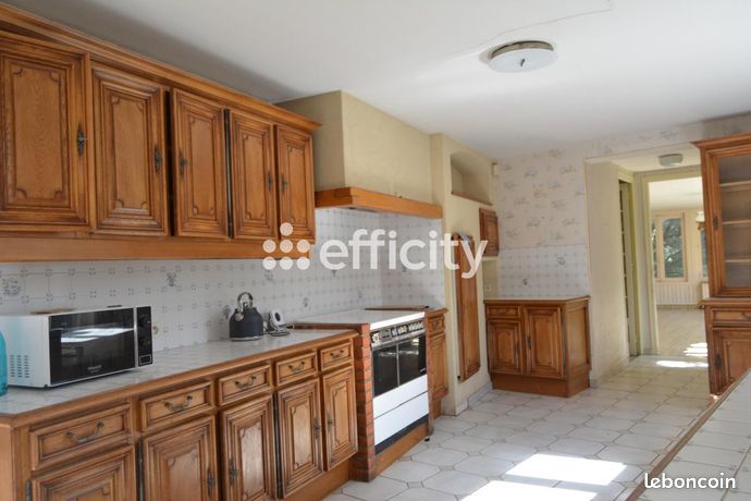 Maison 8 pièces 290 m²