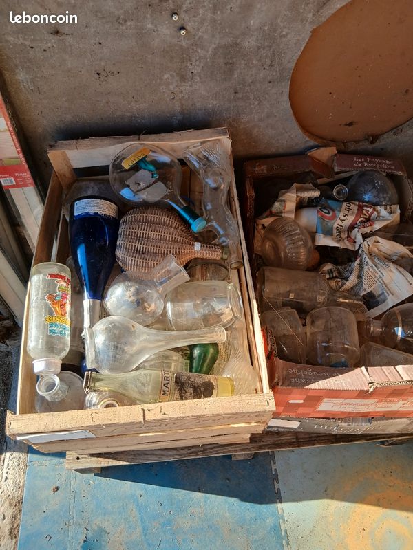 Vend lot revendeur 150 pièces divers - Bricolage