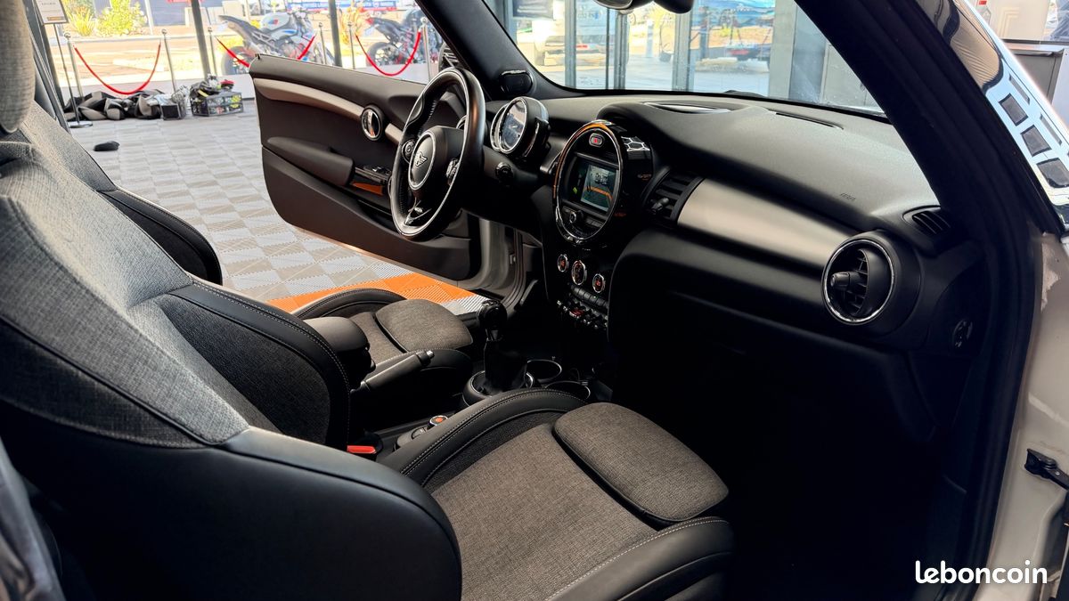 MINI MINI 2.0 192CH PACK JCW / TOIT OUVRANT / CARPLAY / GARANTIE 6 MOIs (image 27)