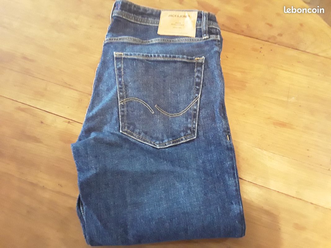 Jean marque Jack and Jones neuf 32/34 Regular (image 2)