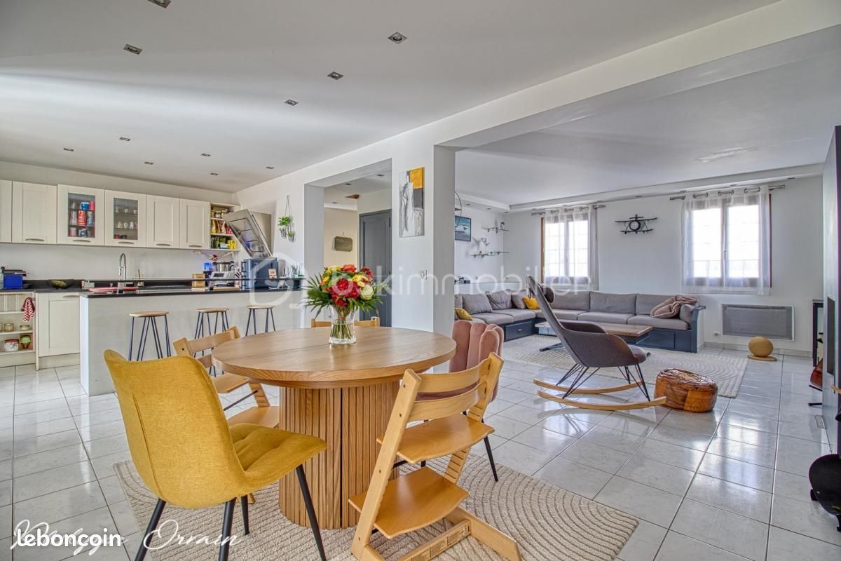 Maison 7 pièces 175 m² · à Villeron · 175 m² · 545 000 €