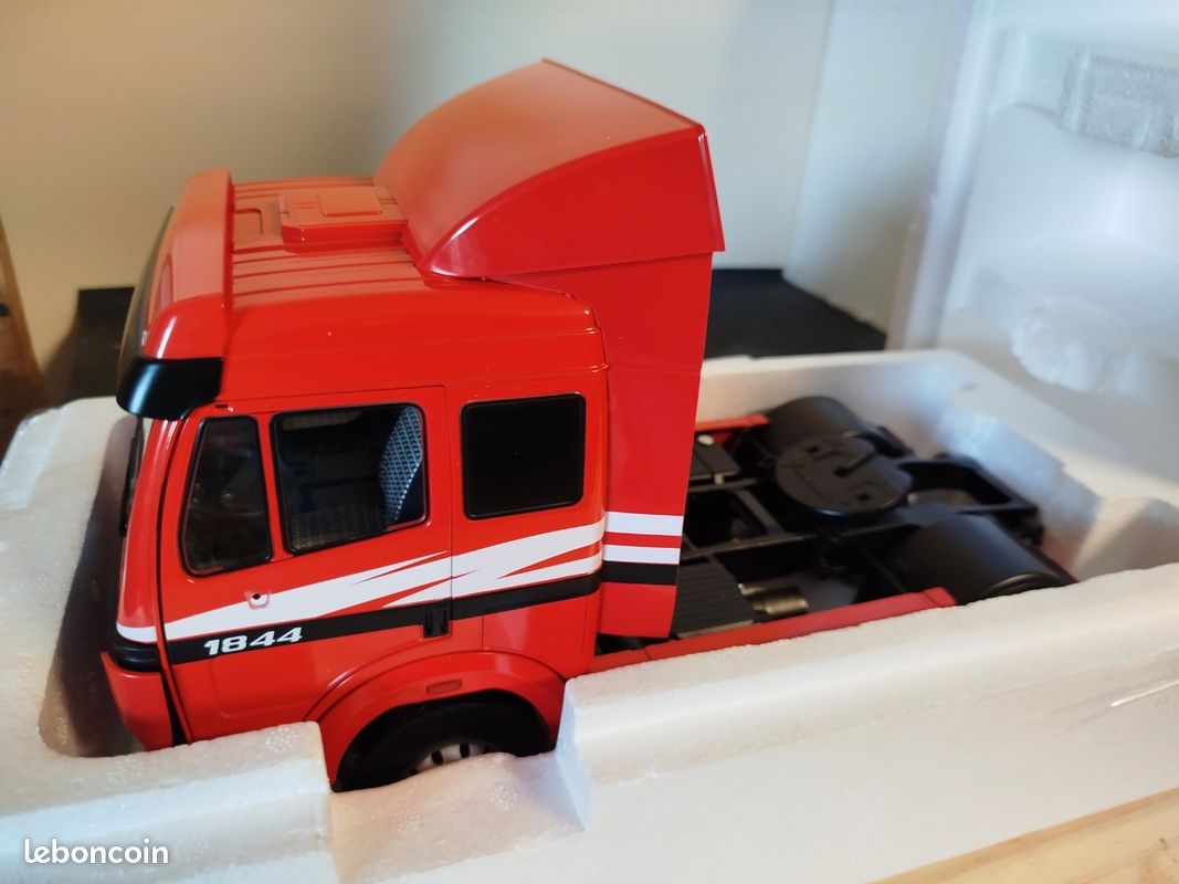 Camion 1/18 Mercedes Sk Neuf (image 4)
