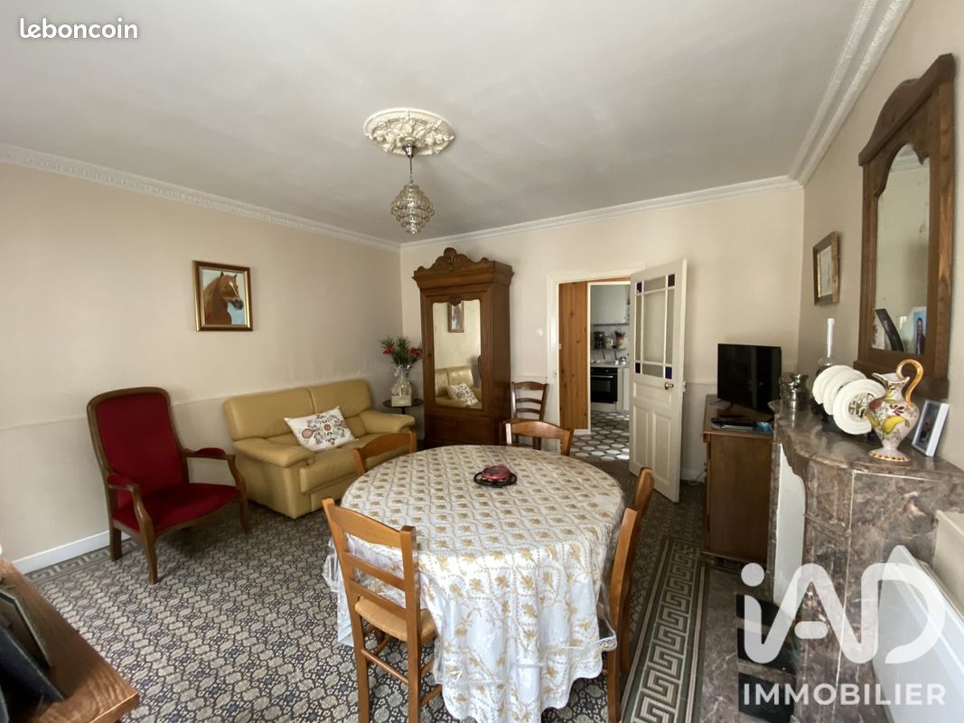 Maison 5 pièces 112 m² · à Valognes · 112 m² · 130 000 €