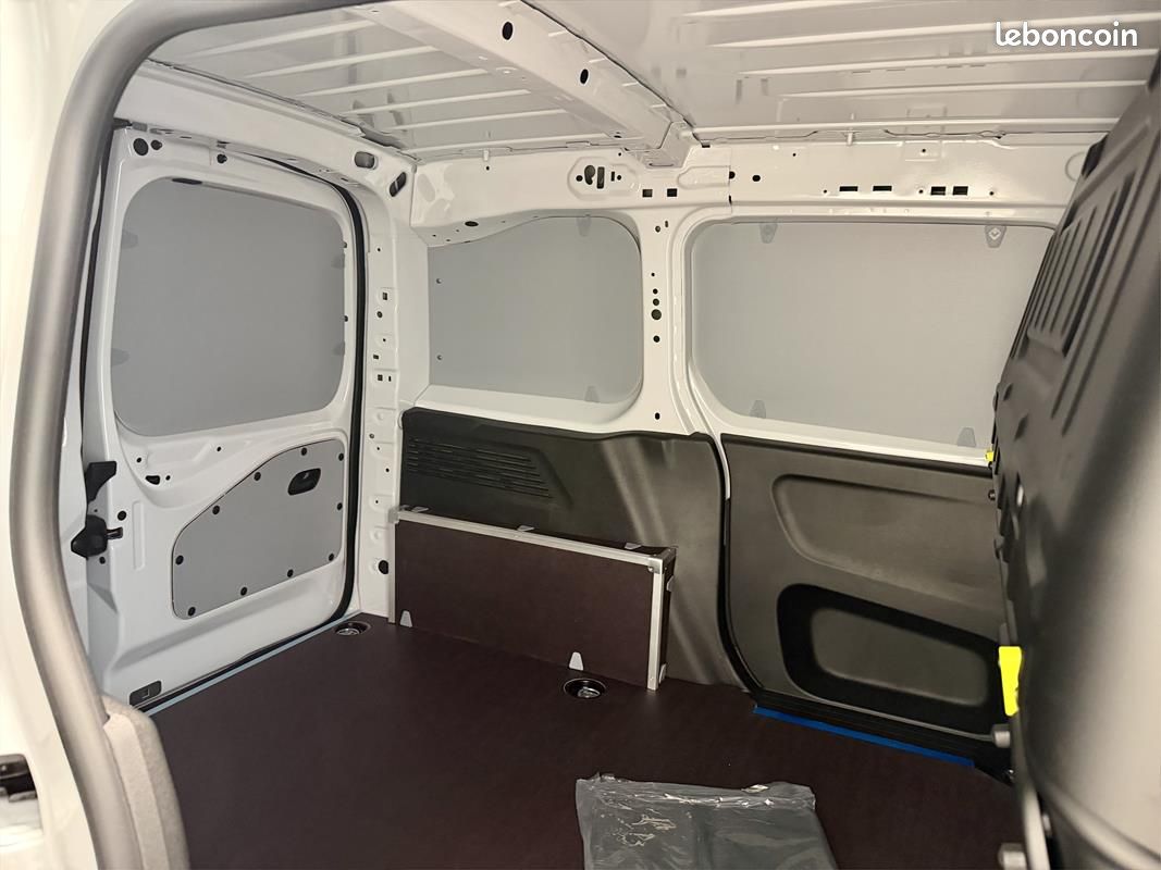 Citroën Berlingo III VAN ph2 M 650 TURBO 110 (image 8)