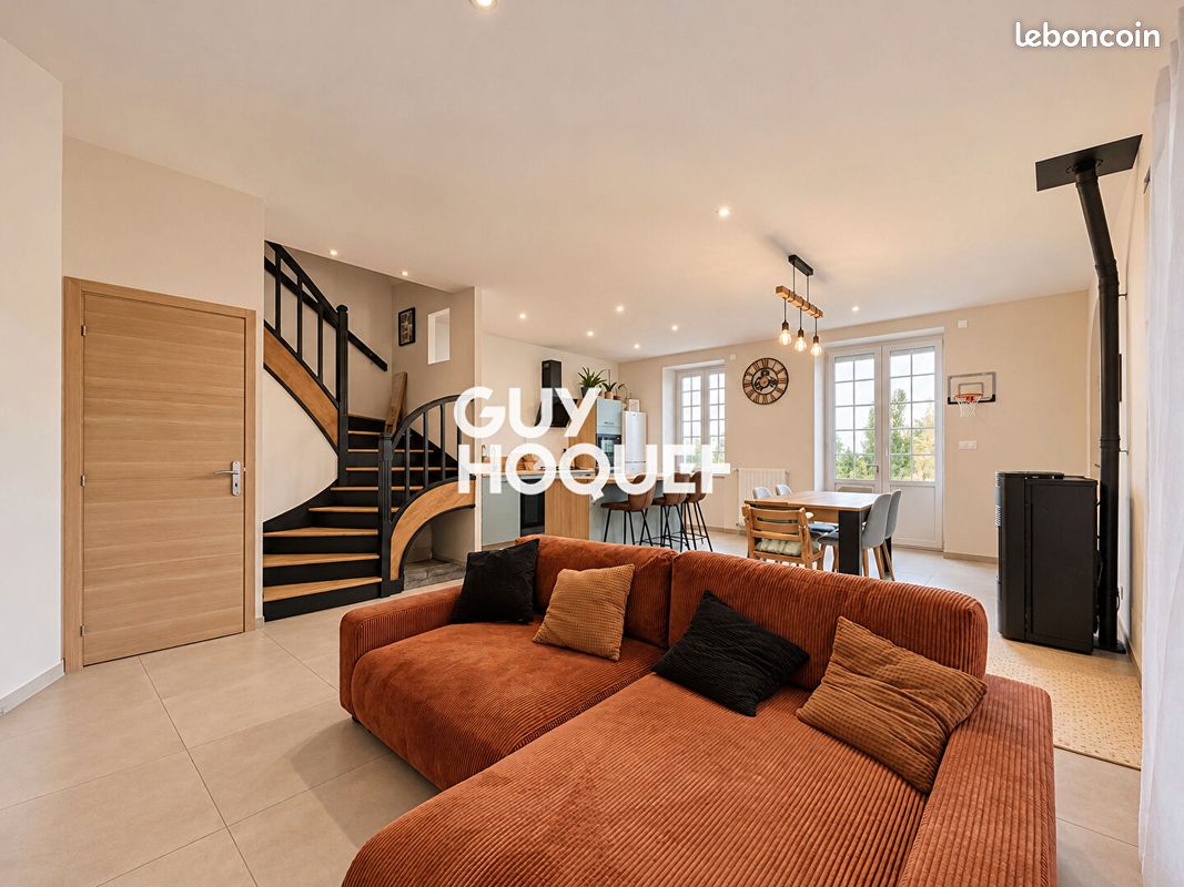 Maison 5 pièces 124 m² · à Romanèche-Thorins · 124 m² · 249 000 €