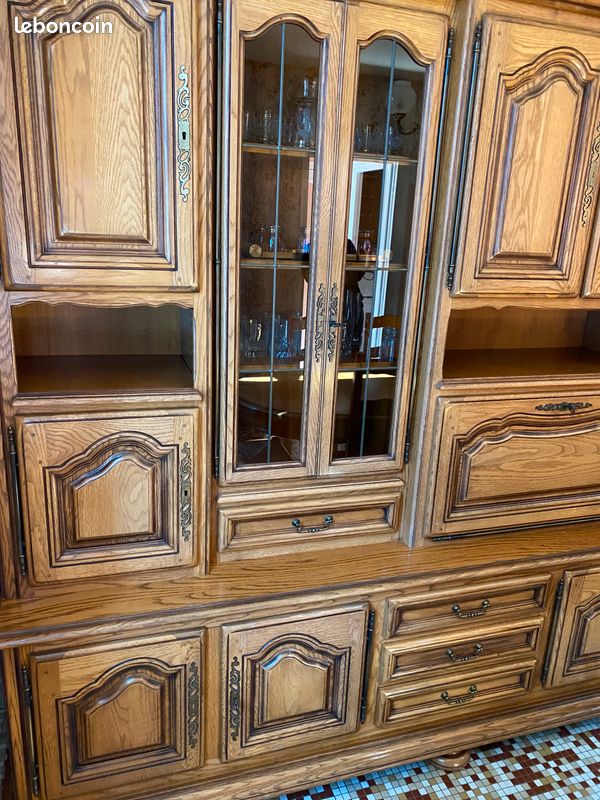 Vends meuble salle à manger en chêne massif avec table et 6chaises (image 2)