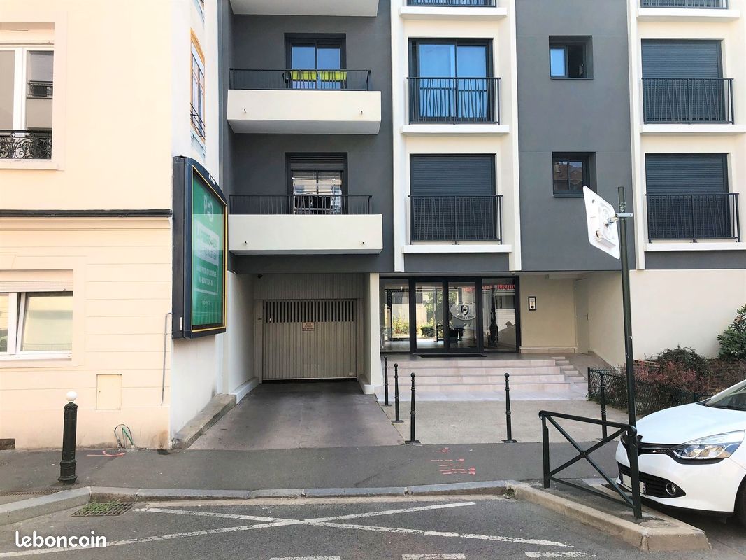 Location Parking Puteaux Verdun · 90 €/mois