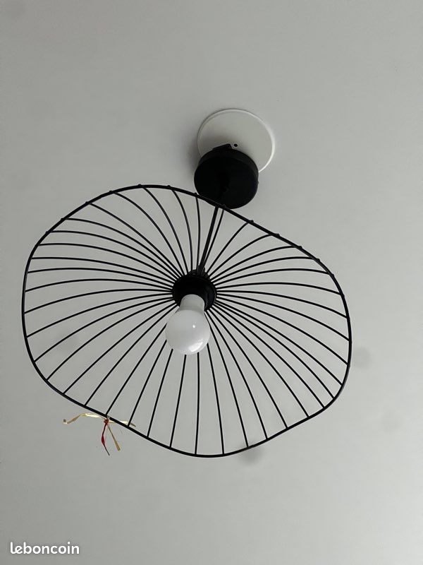 Lumière suspendu (image 1)