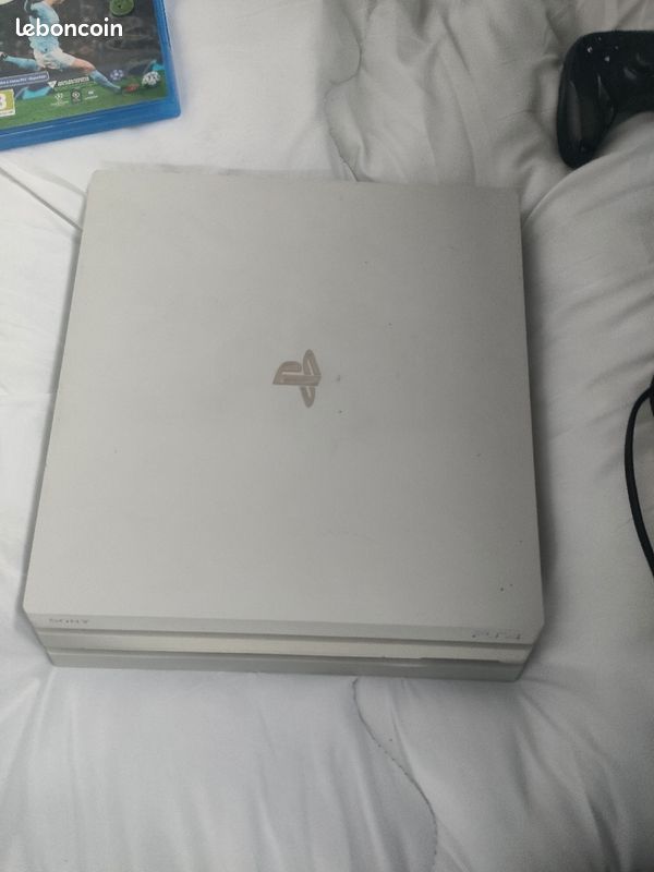 PS4 pro (image 1)