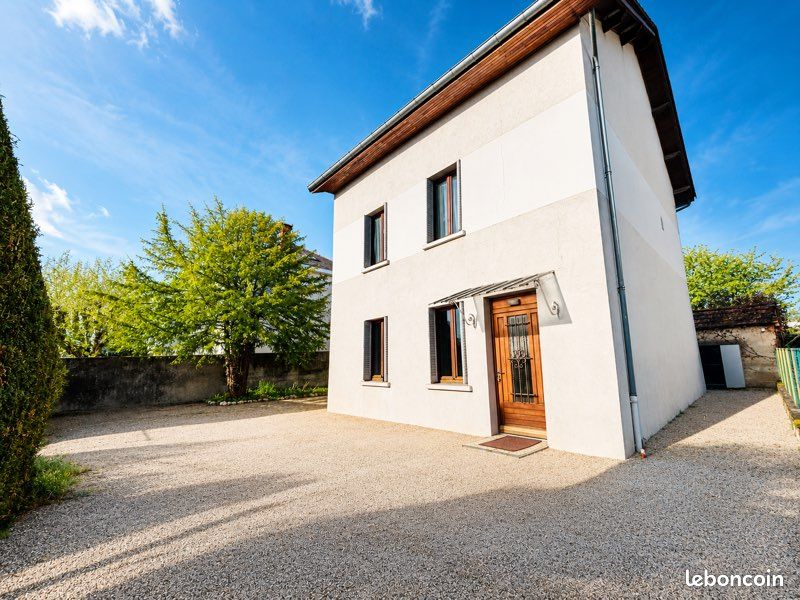 Maison 7 pièces 124 m² · à Les Abrets en Dauphiné · 124 m² · 219 000 €