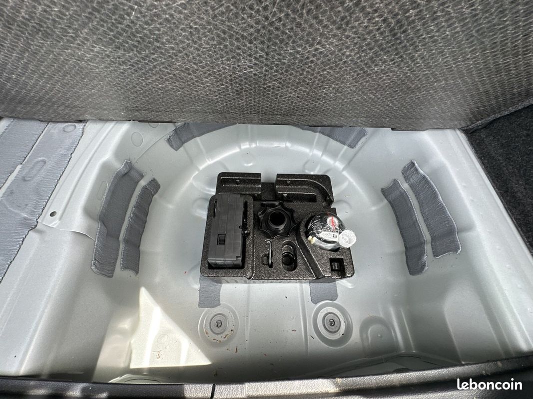 SEAT Arona 1.0 TSI 110 ch Start/Stop BVM6 Copa (image 24)