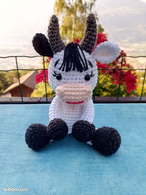 Doudou amigurumi : petite vache (image 2)