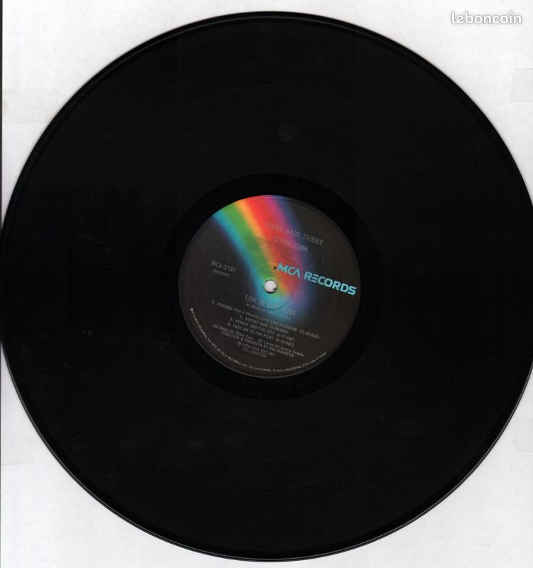 Elton John - Here and There - Vinyle Made in USA, MCA Records 993, 1976 - Honky Cat - Love Song - Crocodile Rock - Rocket Man - Bennie and the Jets - Take Me To The Pilot - Love Lies Bleeding... Etc (image 6)