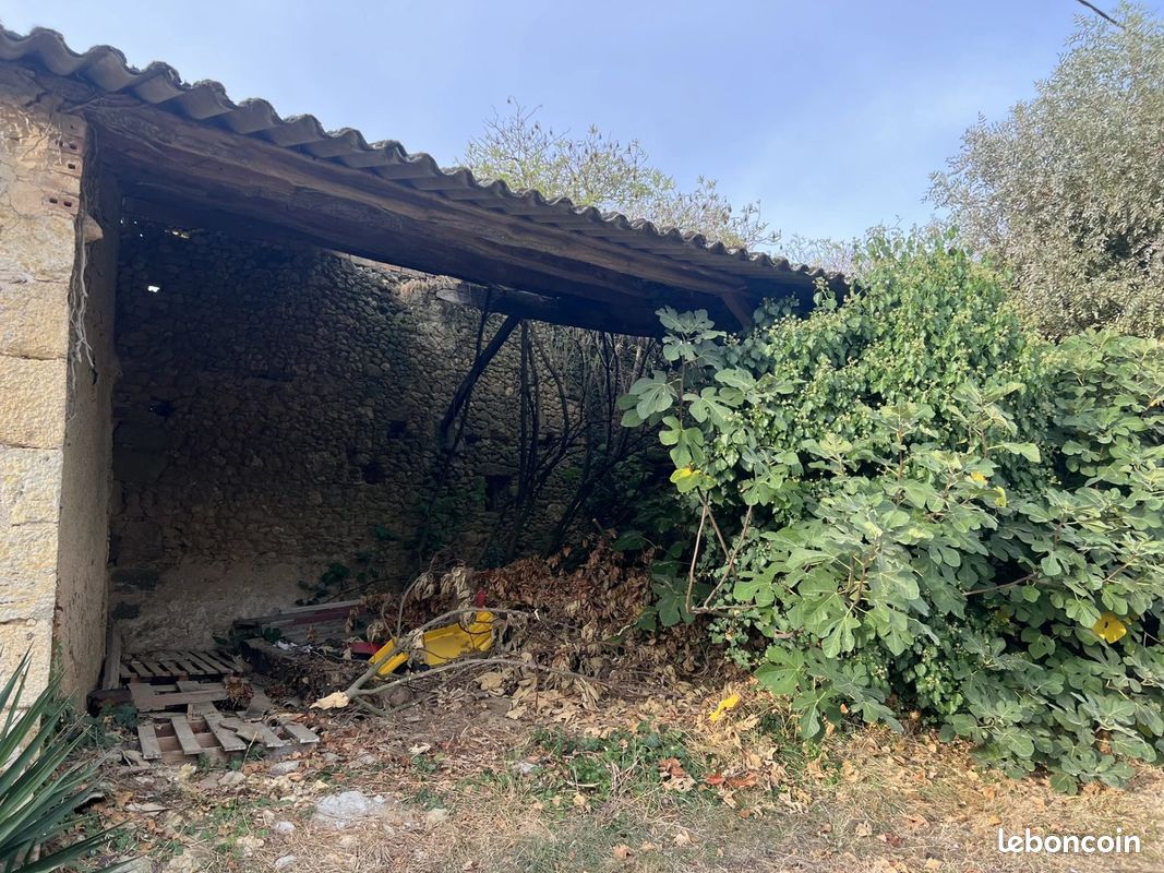 Maison 1 pièce 120 m² · à Roquefort · 120 m² · 14 000 €