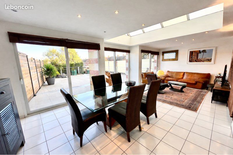 Maison 9 pièces 304 m² · à Loos · 304 m² · 480 000 €