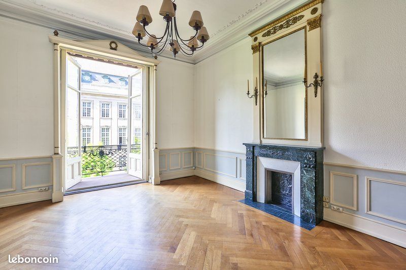 Appartement 7 pièces 210 m² · à Strasbourg · 210 m² · 2 920 €