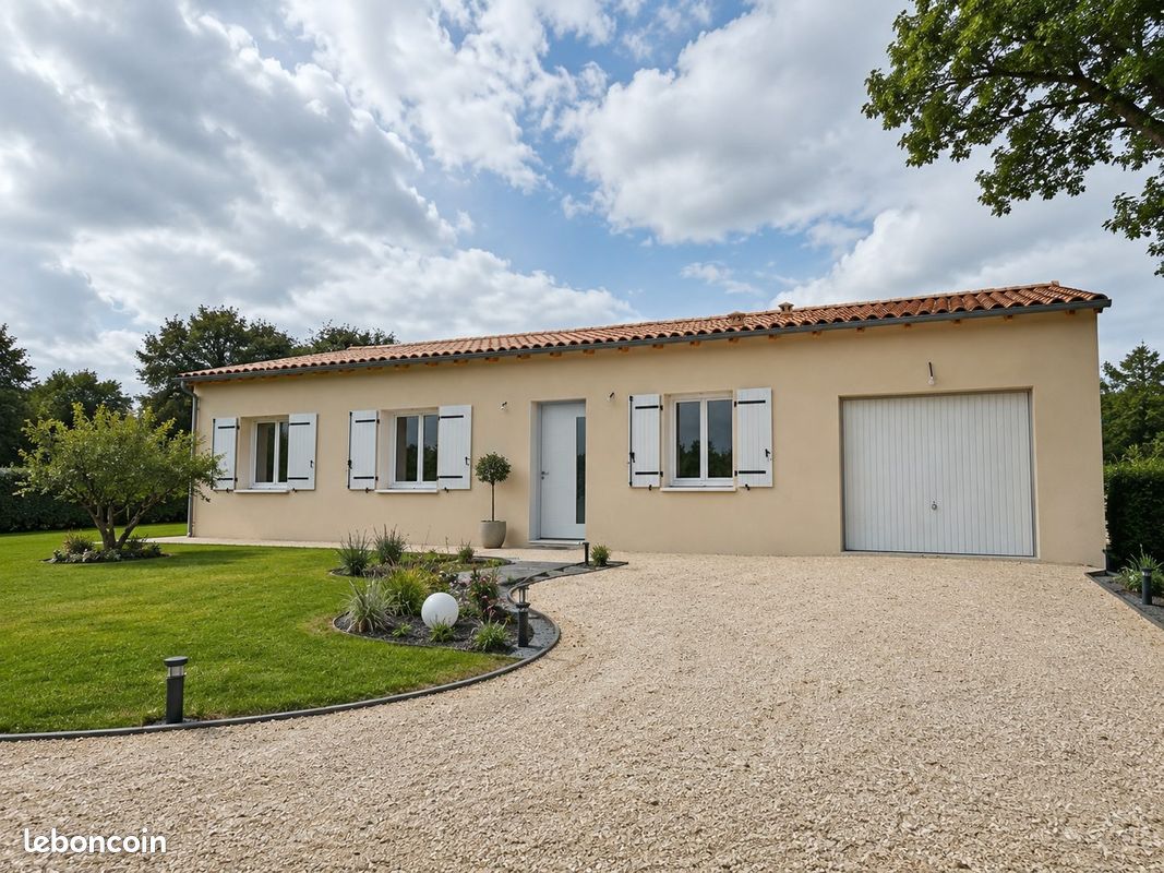 Maison 4 pièces 92 m² · à La Rochefoucauld-en-Angoumois · 92 m² · 179 000 €