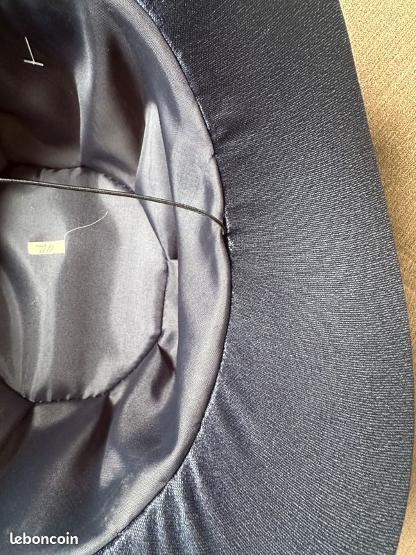 Magnifique chapeau de cérémonie de modiste - Capeline Bibi bleu marine et crème (image 12)