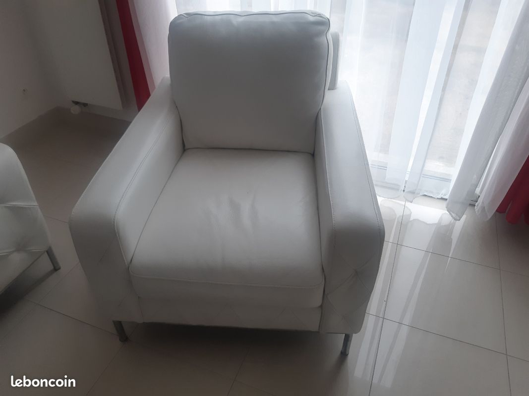 Vend salon cuir 2 fauteuils et canapé (image 5)