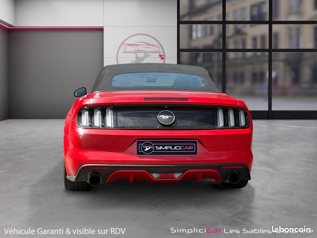 FORD MUSTANG VI CABRIOLET 2.3 ECOBOOST BV6 CONVERTIBLE 317Ch ligne ford performance sièges ventilés et chauffants Garantie 12 mois (image 7)