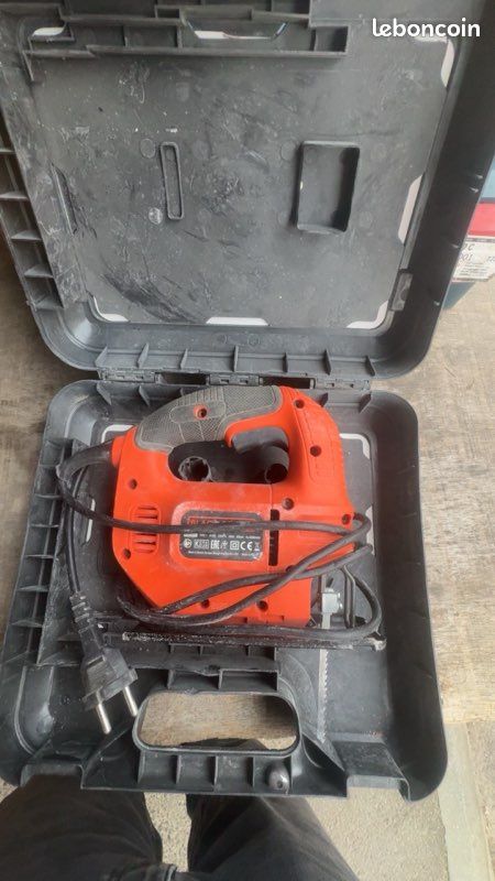 Scie sauteuse black + decker (image 2)
