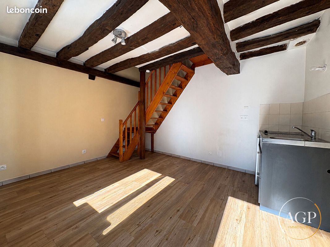 Appartement 2 pièces 21 m² · à Orléans · 21 m² · 512 €