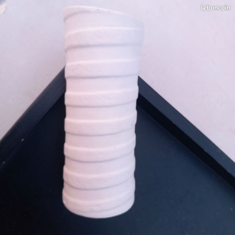 Petit vase en céramique - (image 6)