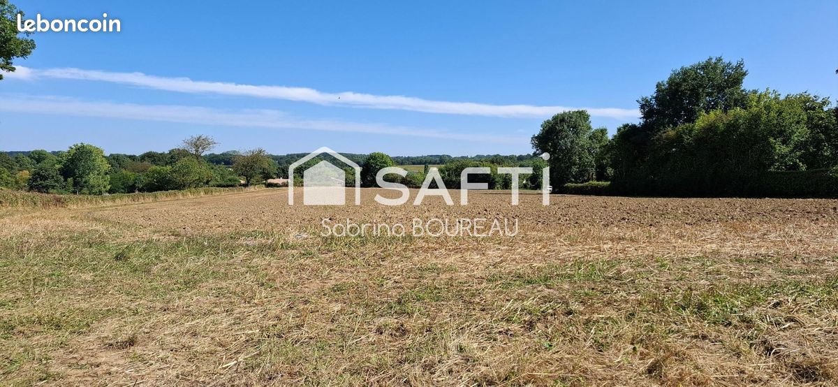 Terrain 10150 m² · à Parthenay · 10 150 m² · 49 000 €