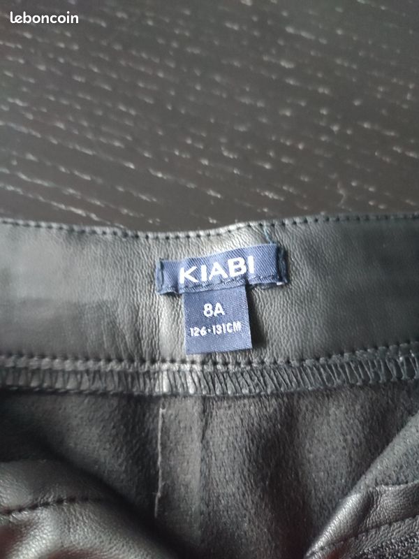 Short Kiabi noir taille 8 ans (image 3)
