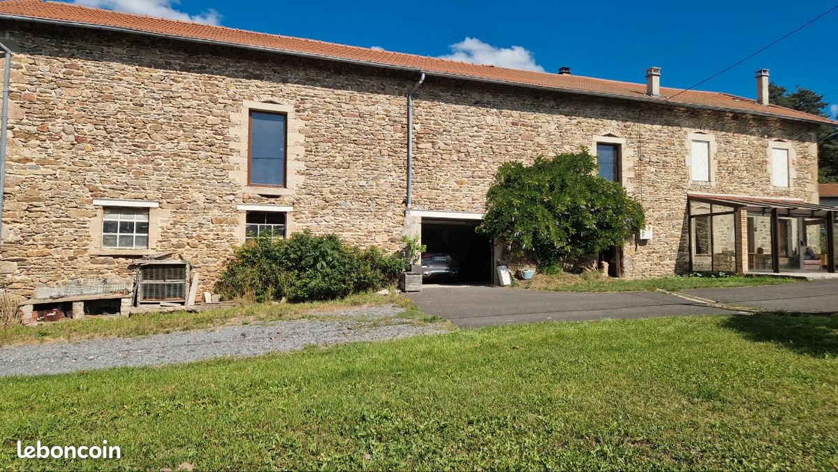 Maison 6 pièces 135 m² · à Craponne-sur-Arzon · 135 m² · 175 000 €