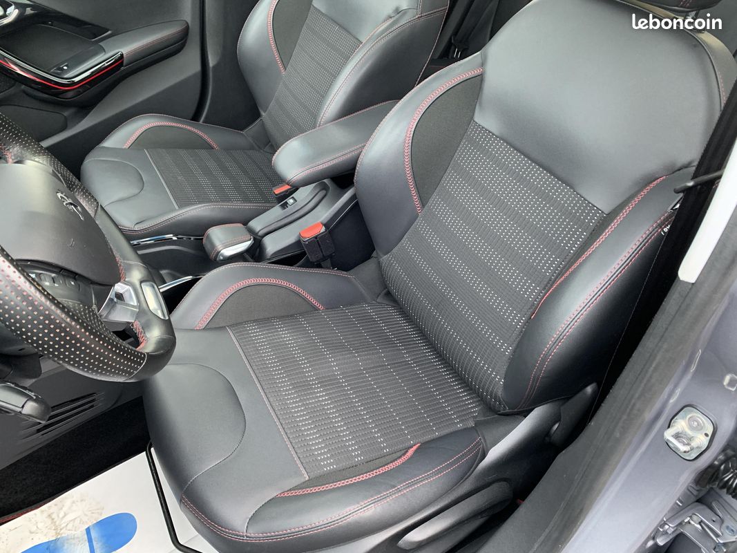 PEUGEOT 2008 1.2 PureTech 110ch S&S EAT6 GT Line (image 15)