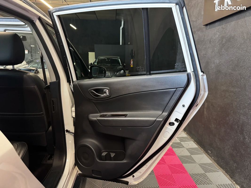 Renault KOLEOS Initiale LIMITED + ATTELAGE (image 29)