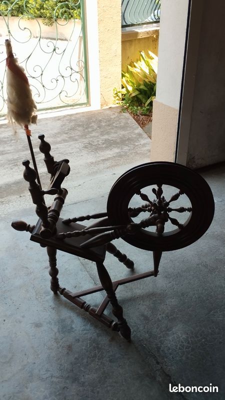 Rouet de décoration (image 1)