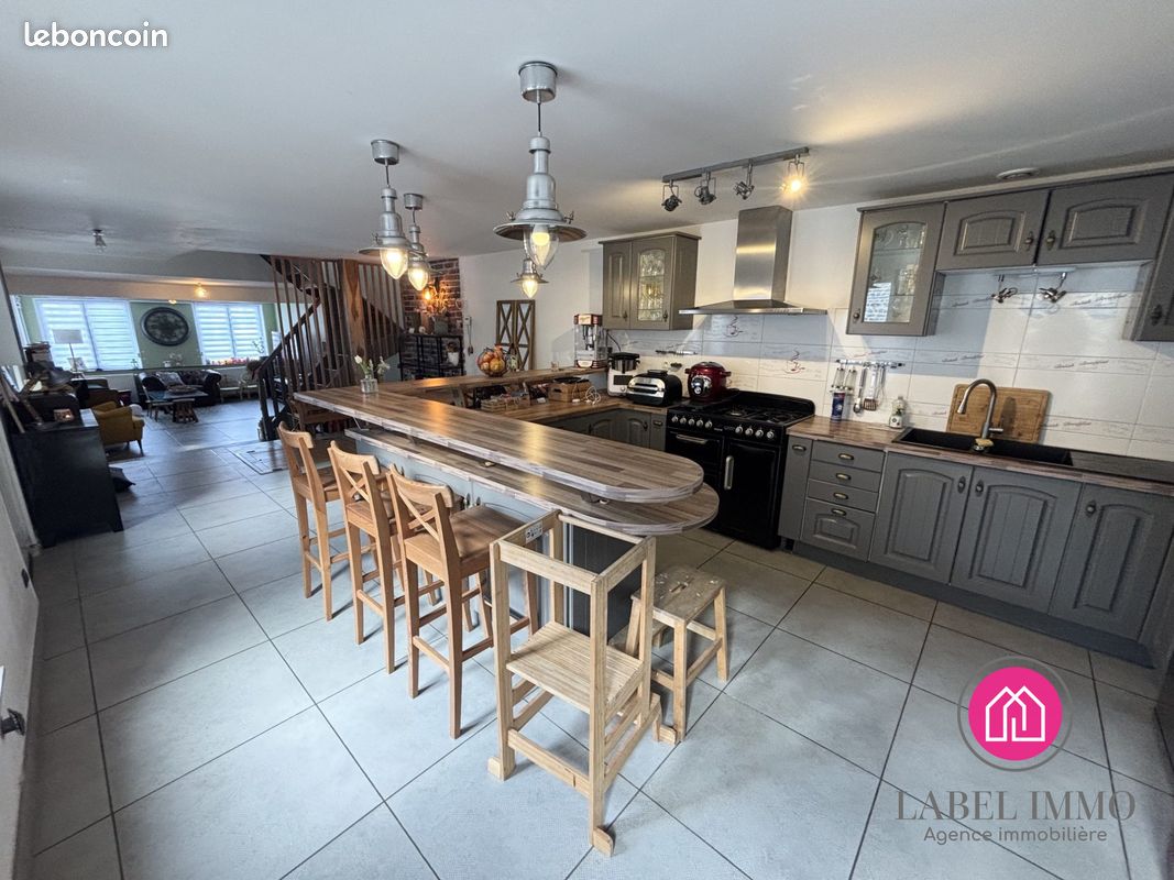 Maison 5 pièces 115 m² · à Onnaing · 115 m² · 183 000 €