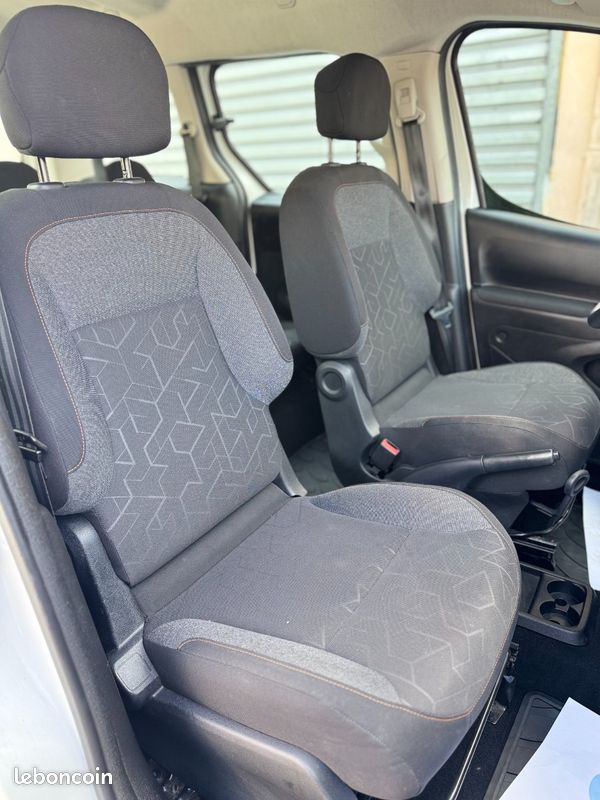 Peugeot Partner Tepee 1.6 Blue-HDi 100CH Active (image 15)