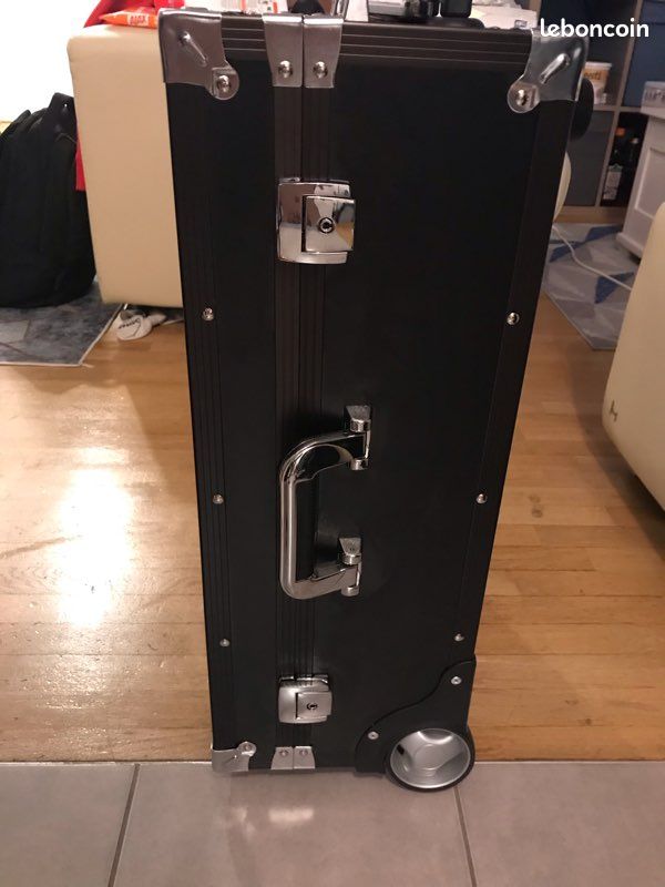 Valise soin beauté (image 1)