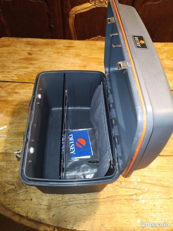 Vanity DELSEY CLUB DE LUXE Tbe Vintage Accessoires