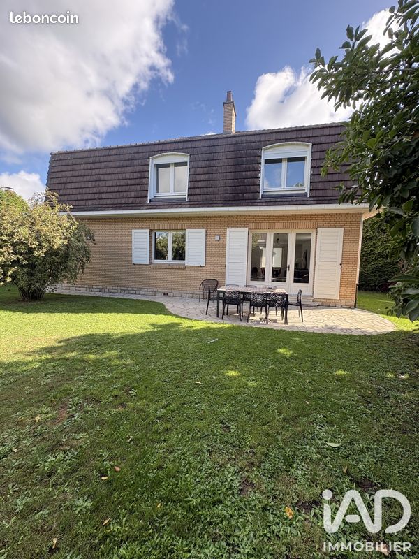 Maison 6 pièces 166 m² · à Lompret · 166 m² · 699 000 €