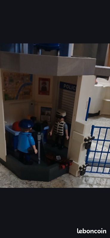 Playmobil commissariat (image 8)