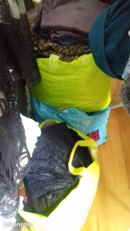 Lot d'habits pour fille taille 34 et taille 36 (image 8)
