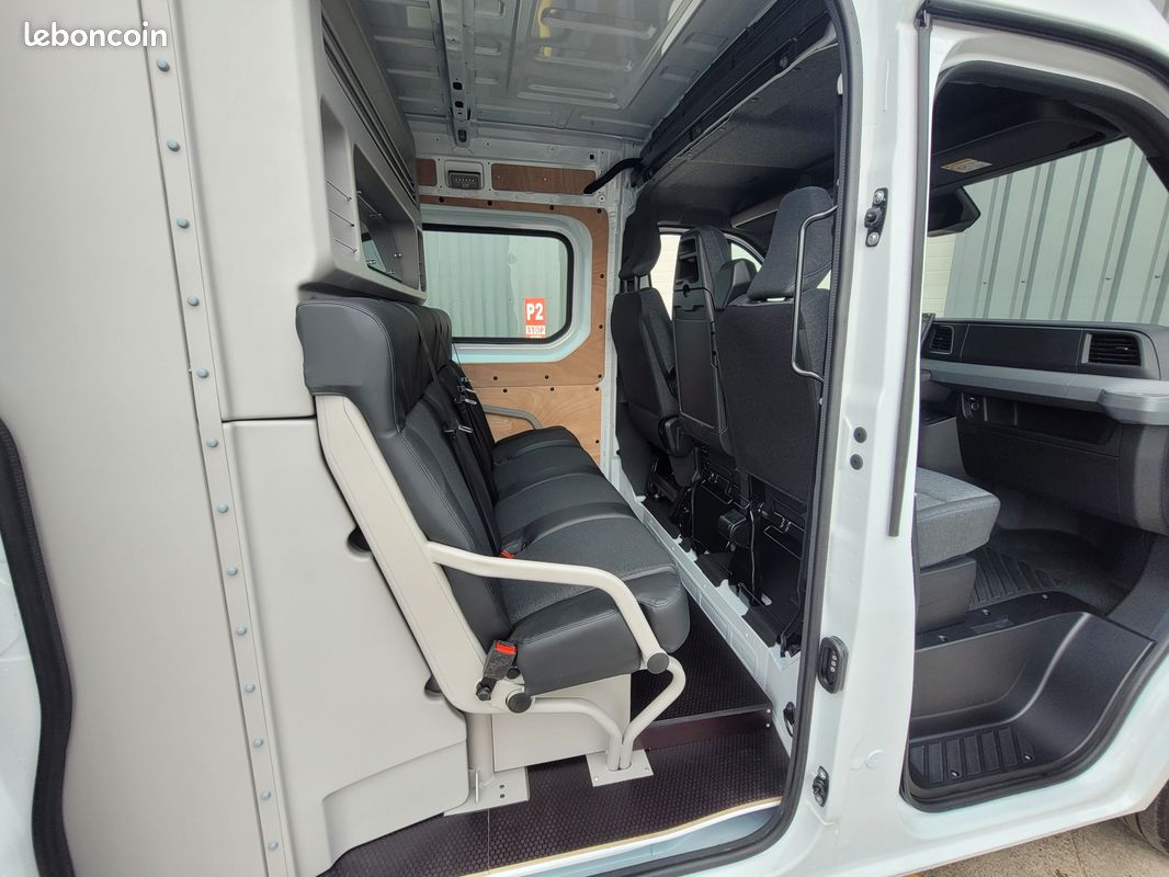 NISSAN INTERSTAR L2H2 FOURGON 2.0 DCI 170 A/T TEKNA CABINE APPROFONDIE FIXE 07 PLACES NEUF avec HABILLAGE BOIS + CAMÉRA DE RECUL + ANTIBROUILLARDS / GARANTIE CONSTRUCTEUR 5 ANS ( Prix Vente 38 990 HT) (image 8)