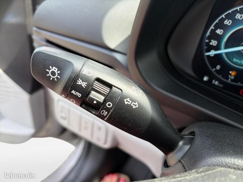 Hyundai i20 1.0 T-GDi 100ch Hybrid Intuitive (image 27)