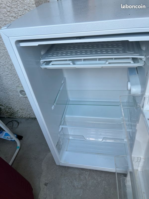 Vente de frigo et table (image 4)