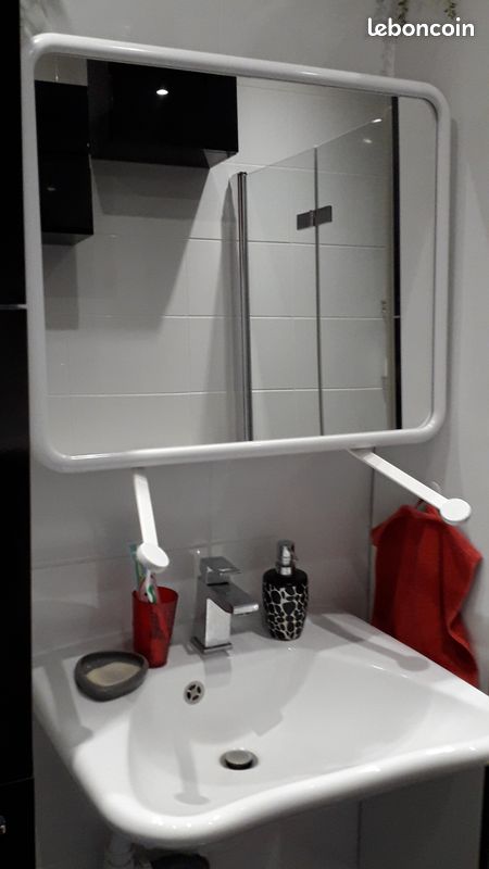 Miroir de salle de bain inclinable (image 1)