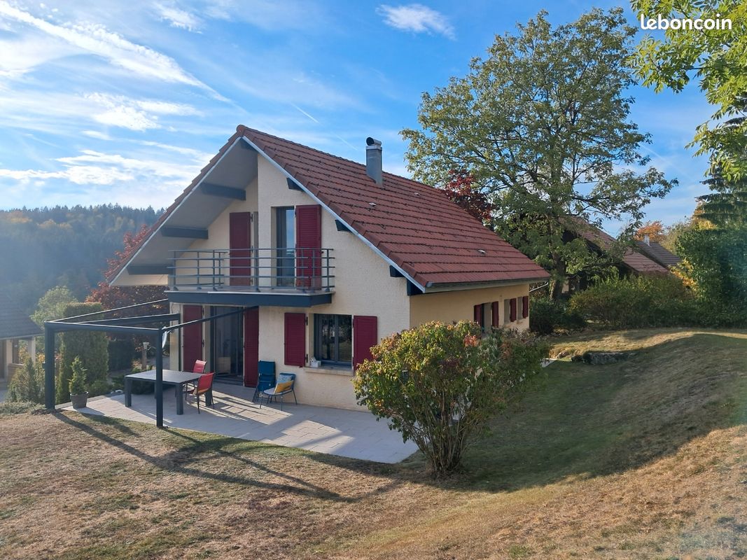 Maison 5 pièces 122 m² · à Jougne · 122 m² · 475 000 €