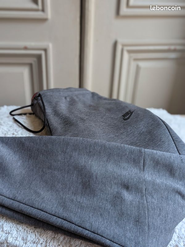 Nike Tech fleece Gris Anthracite Carbon (image 1)